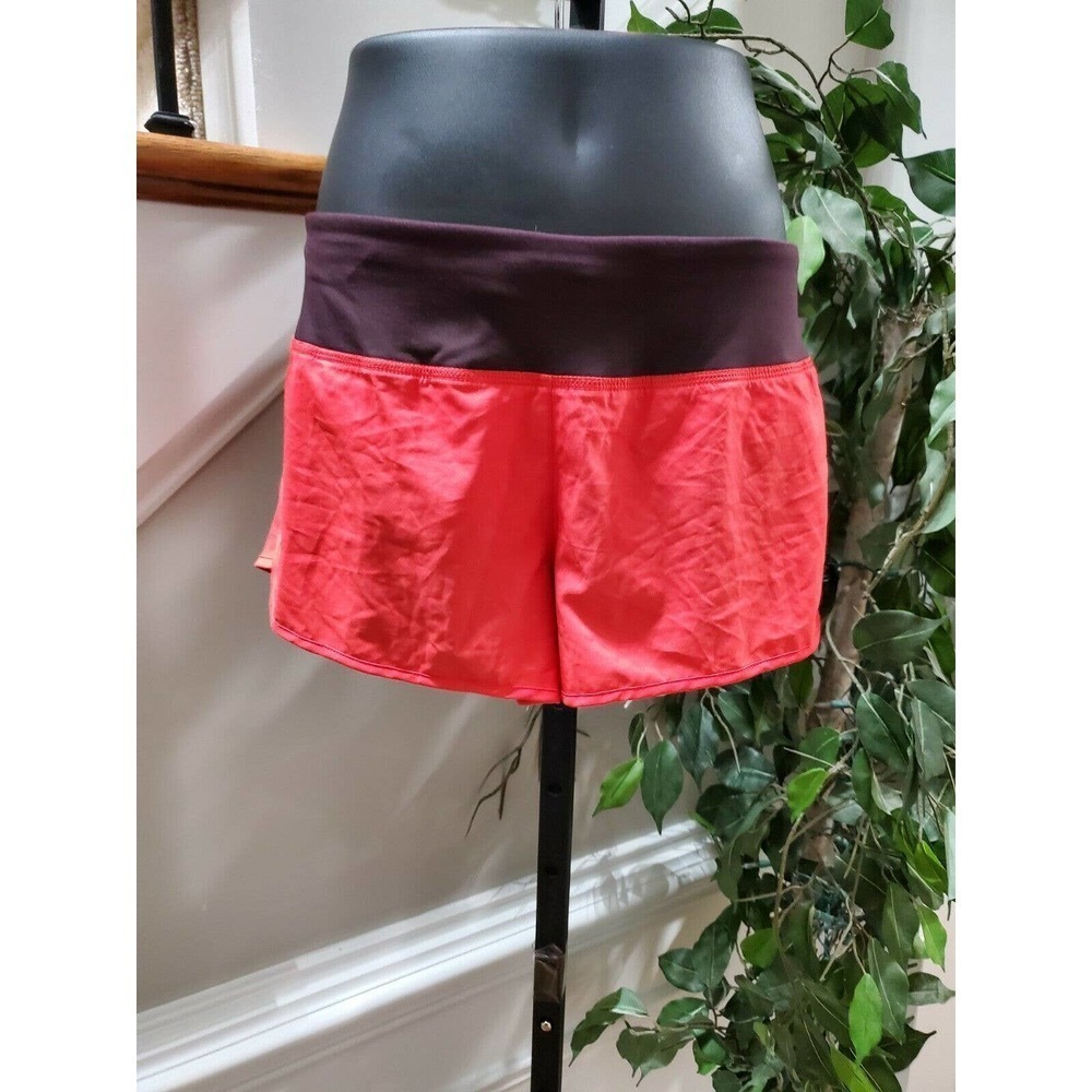 Nike Dri‎ Fit Women's Solid Red Polyester Pull on Casual Stretch Shorts Size M